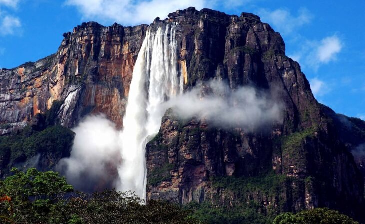 Фото самого высокого водопада в мире Анхель, Керепакупаи-Меру