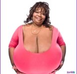 Самая большая женская грудь (33 фото)