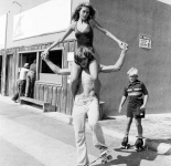 Пляжный отдых в Калифорнии 1960-80х (30 фото)