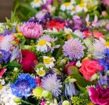 Подборка фотографий с красивыми и яркими букетами цветов  (66 фото)